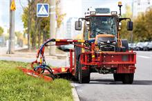 All-electric: e100 Vario compact tractor with 50kW power output can work for up to five hours under actual operating conditions - image: Fendt